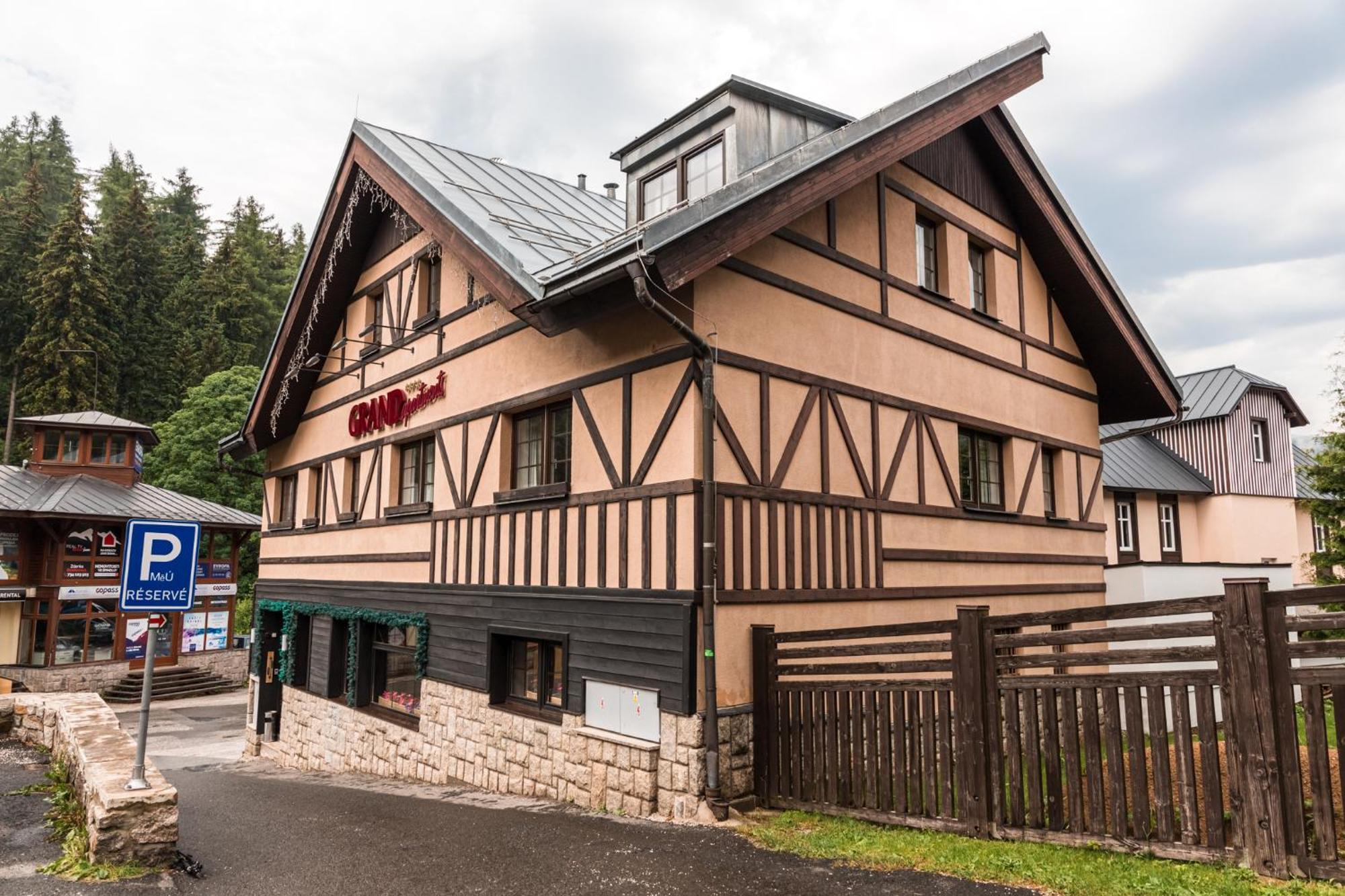 Grand Apartments Špindlerŭv Mlýn Exterior foto